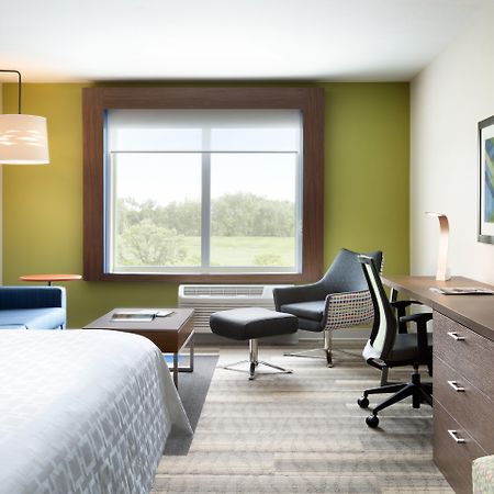 Holiday Inn Express & Suites Grand Rapids Airport North By Ihg Cascade Exterior photo