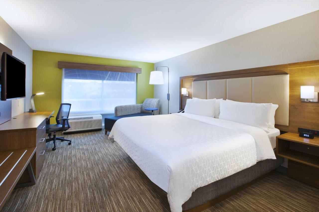 Holiday Inn Express & Suites Grand Rapids Airport North By Ihg Cascade Exterior photo